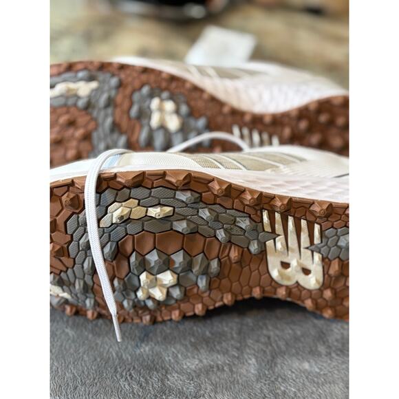 New Balance men’s running shoes. SZ 14 PRE-OWNED - Picture 8 of 8